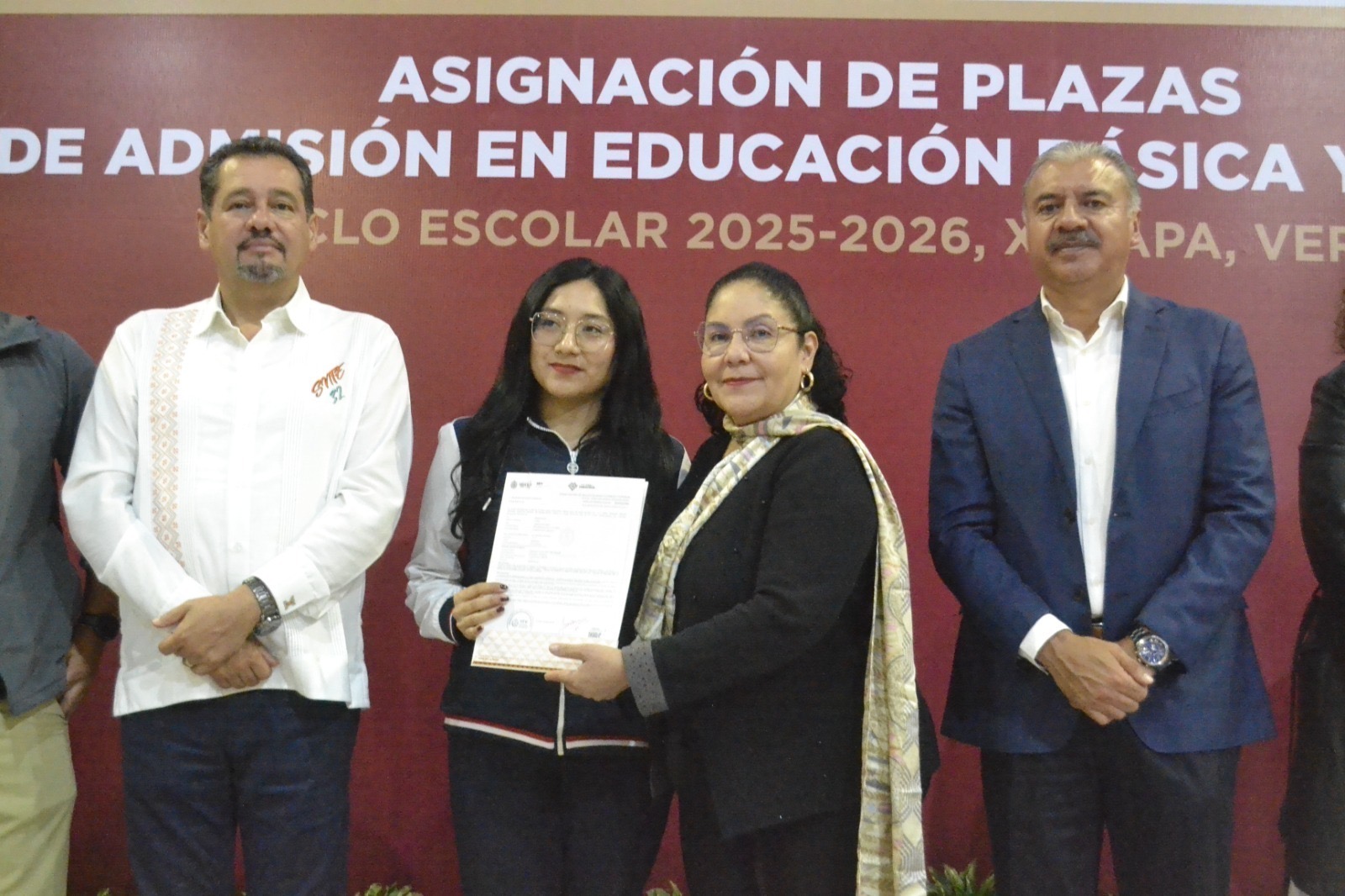 Con transparencia e imparcialidad, SEV entrega 404 plazas y órdenes de presentación