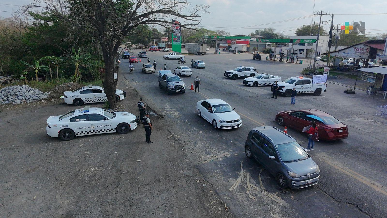 Operativo itinerante en carreteras apoya a vacacionistas a trasladarse con seguridad
