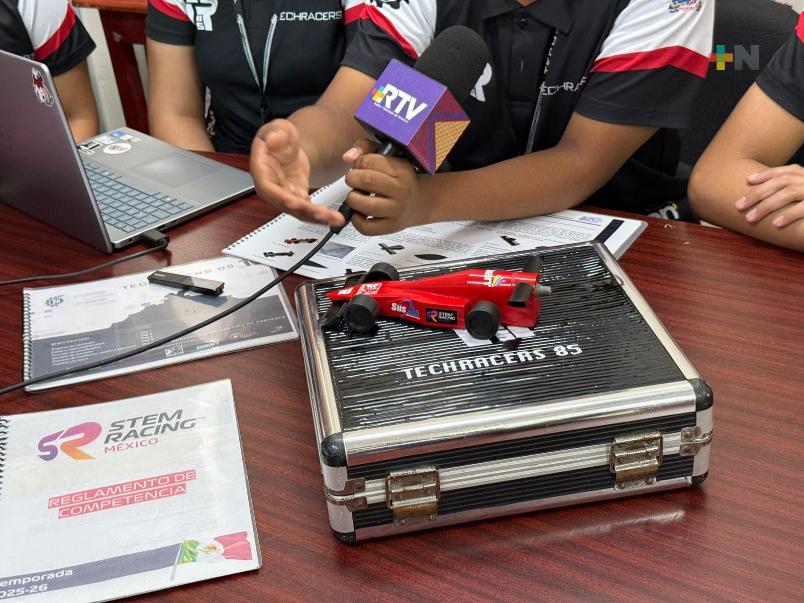 Estudiantes de CBTIS 85 de Coatza construyeron auto y competirán a nivel nacional