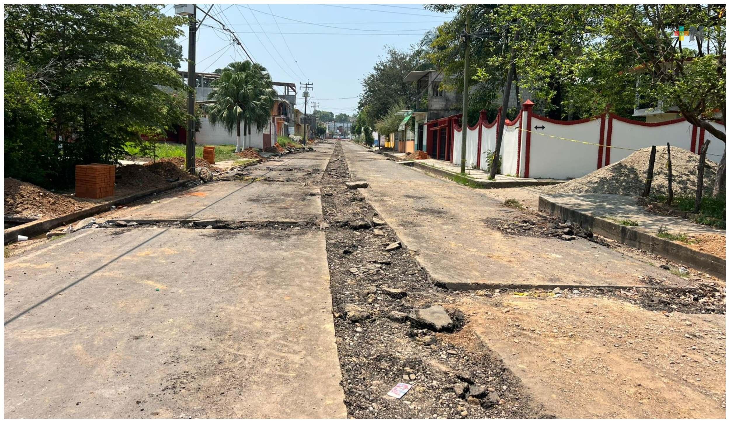 Avanza en Tres Valles rehabilitación del drenaje sanitario