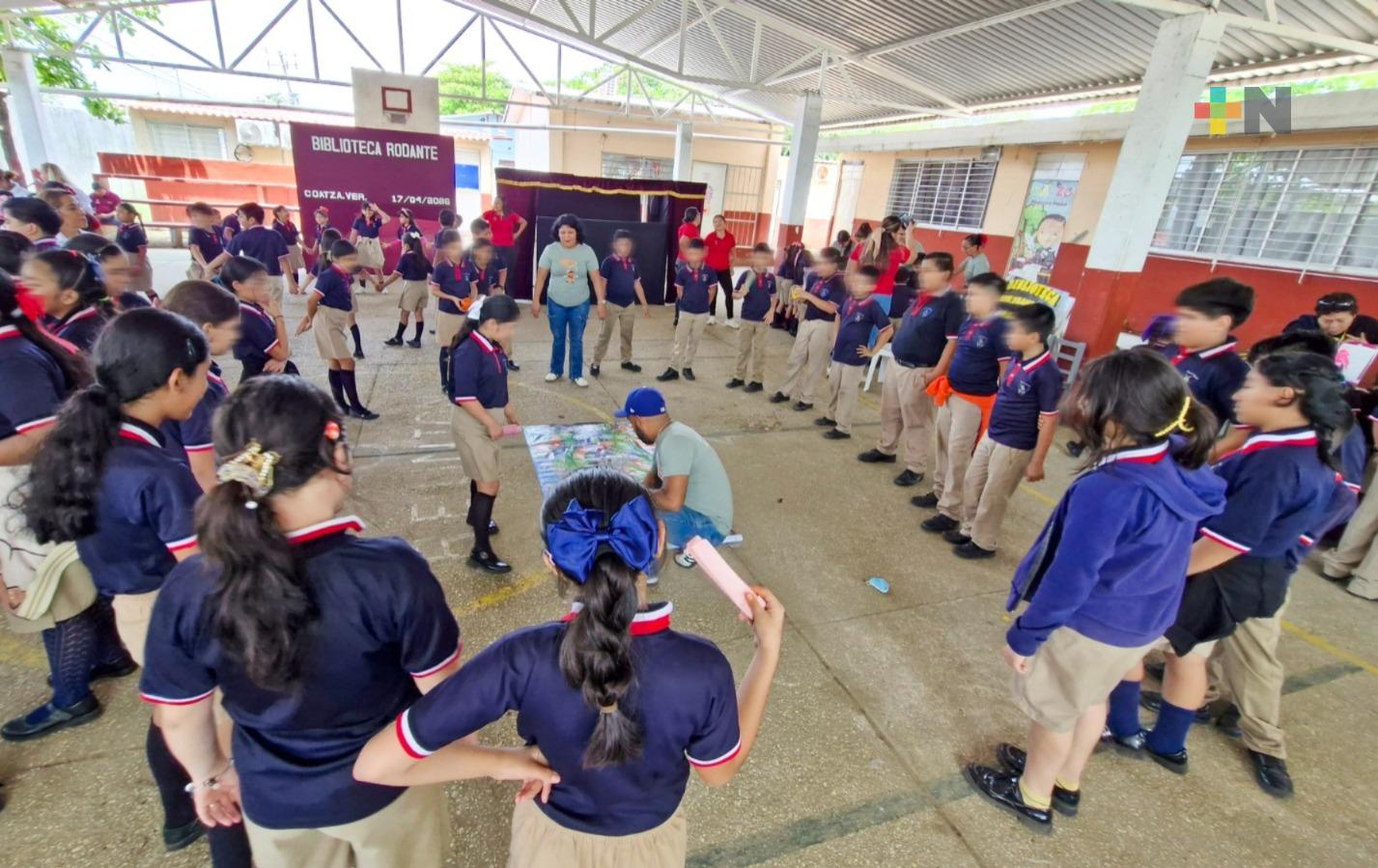 Biblioteca rodante fomenta la lectura en escuelas de Coatzacoalcos