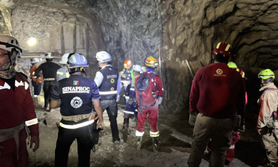 Refuerzan operativo en Sinaloa: más de 350 rescatistas buscan a 3 mineros