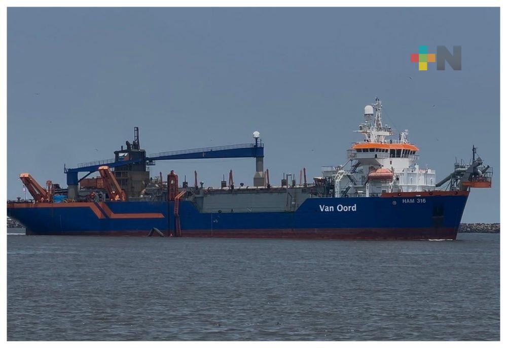 Dragan río Coatzacoalcos para garantizar seguridad en navegación