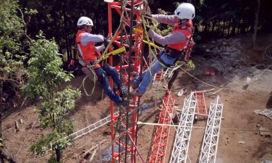 CFE, SEP e IMSS amplían red de internet gratuito en México