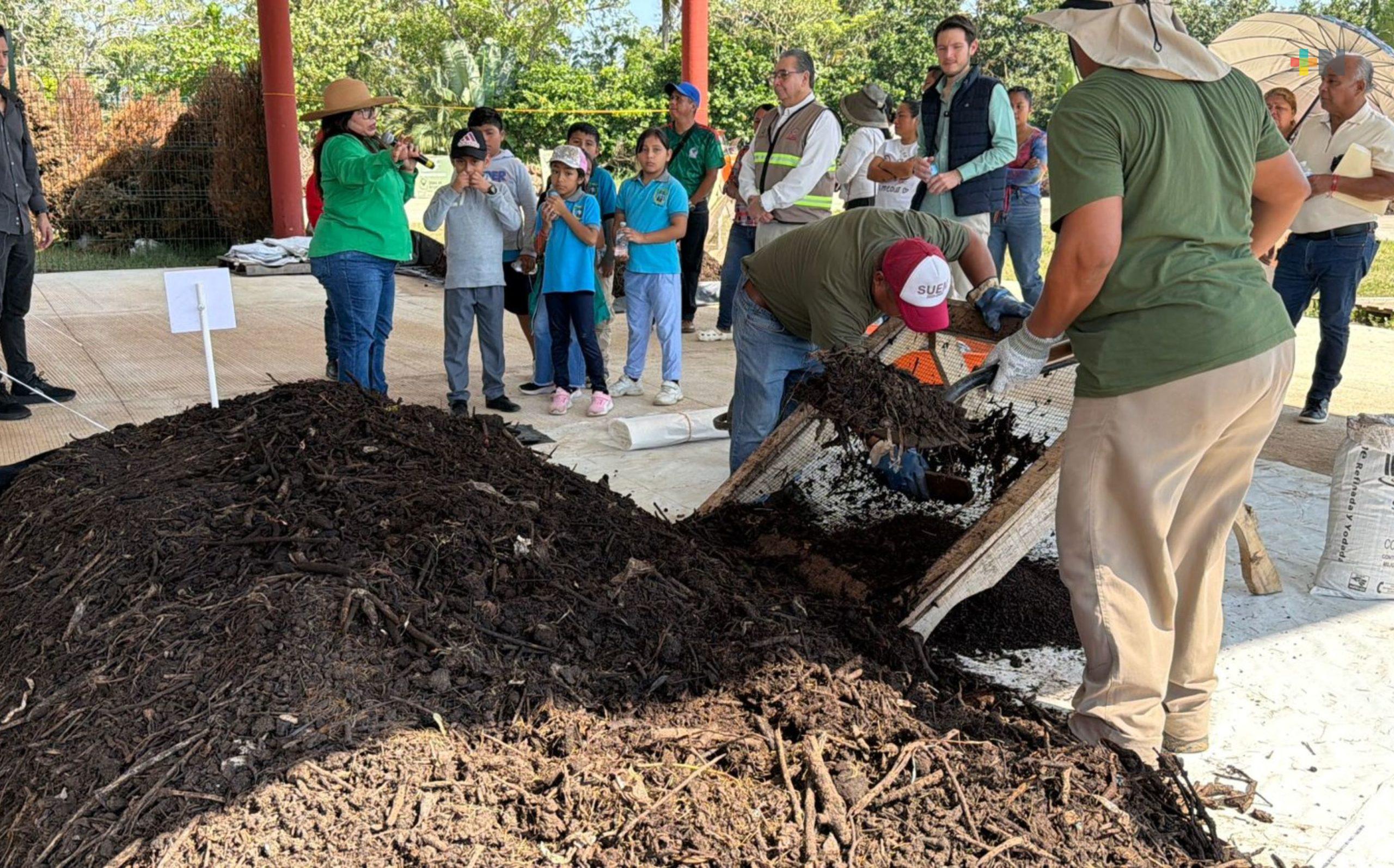 Empresas de Coatza se integran a Centro Municipal de Compostaje