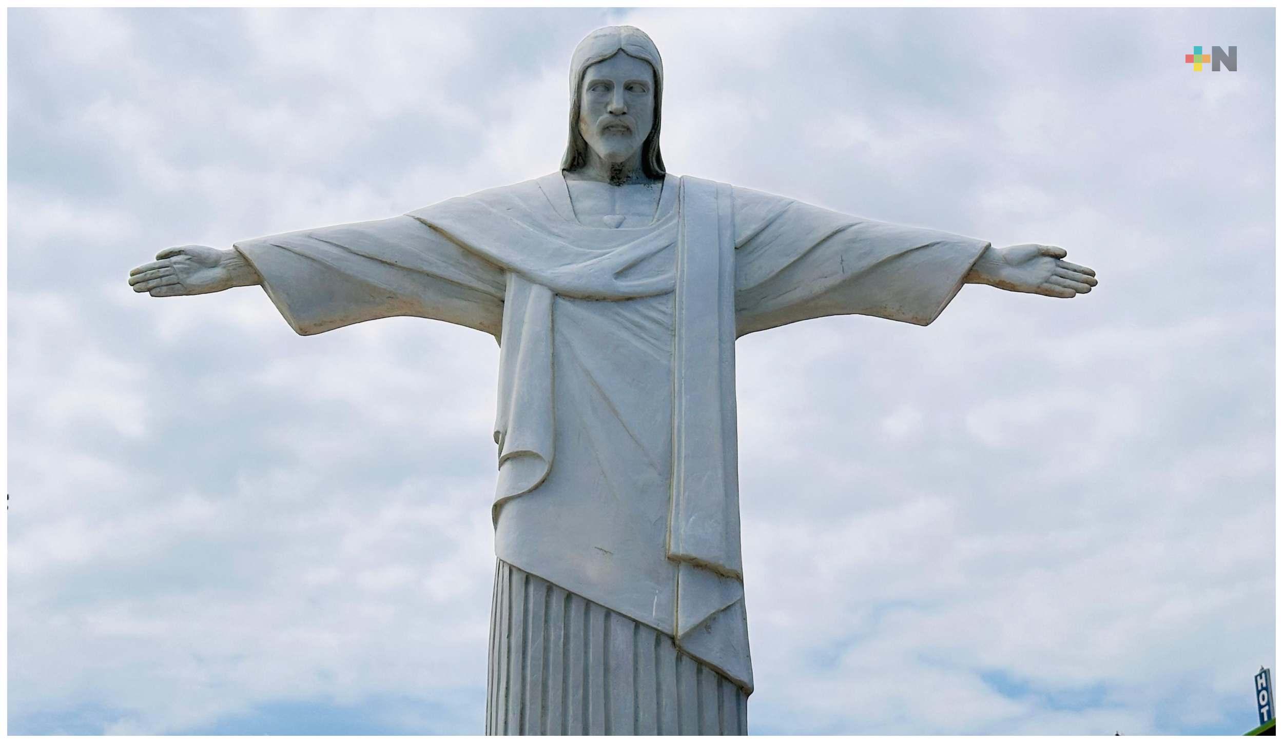 Más de 70 esculturas adornan malecón y plazas públicas de Coatzacoalcos