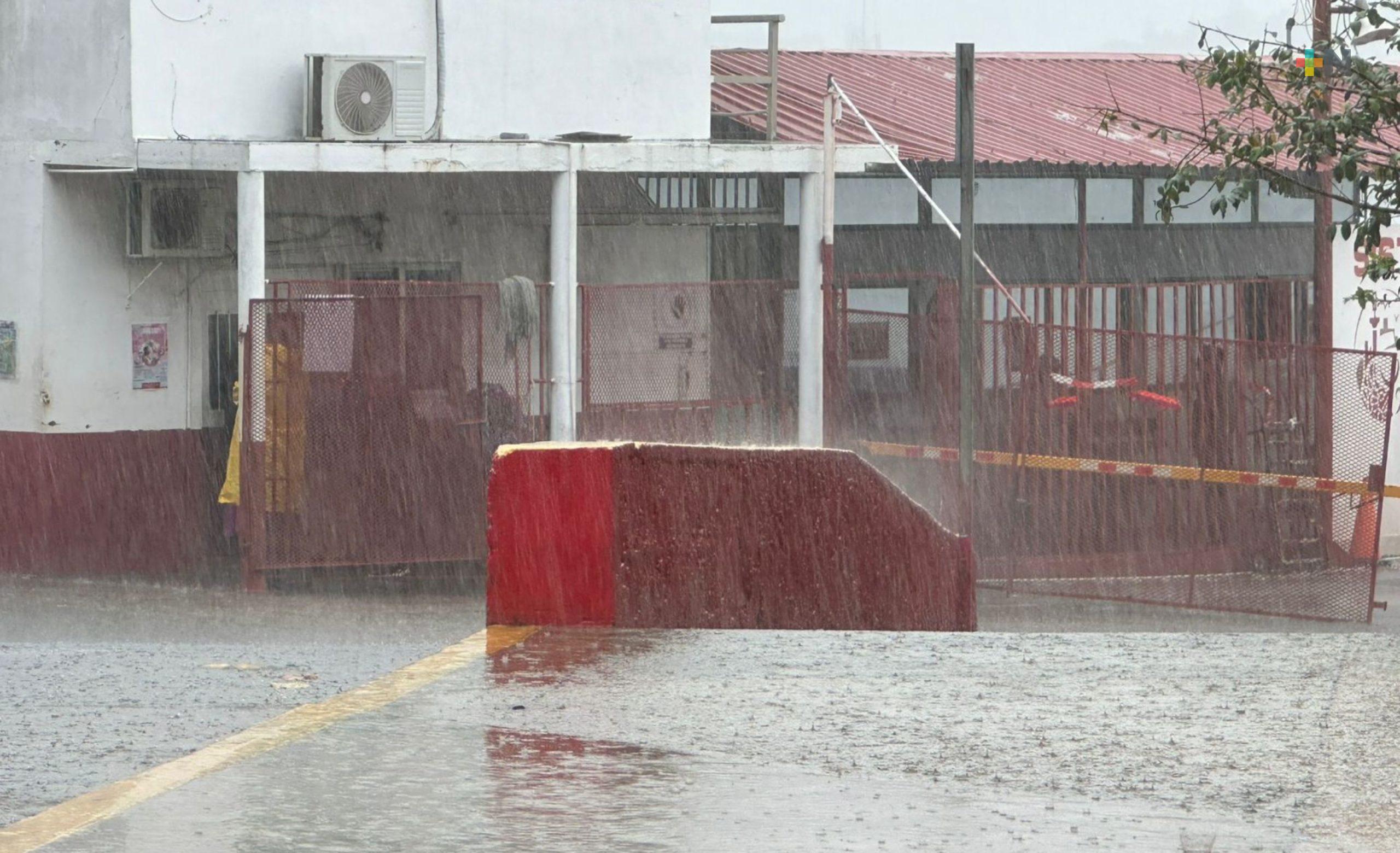 Suspenden navegación en río Coatzacoalcos