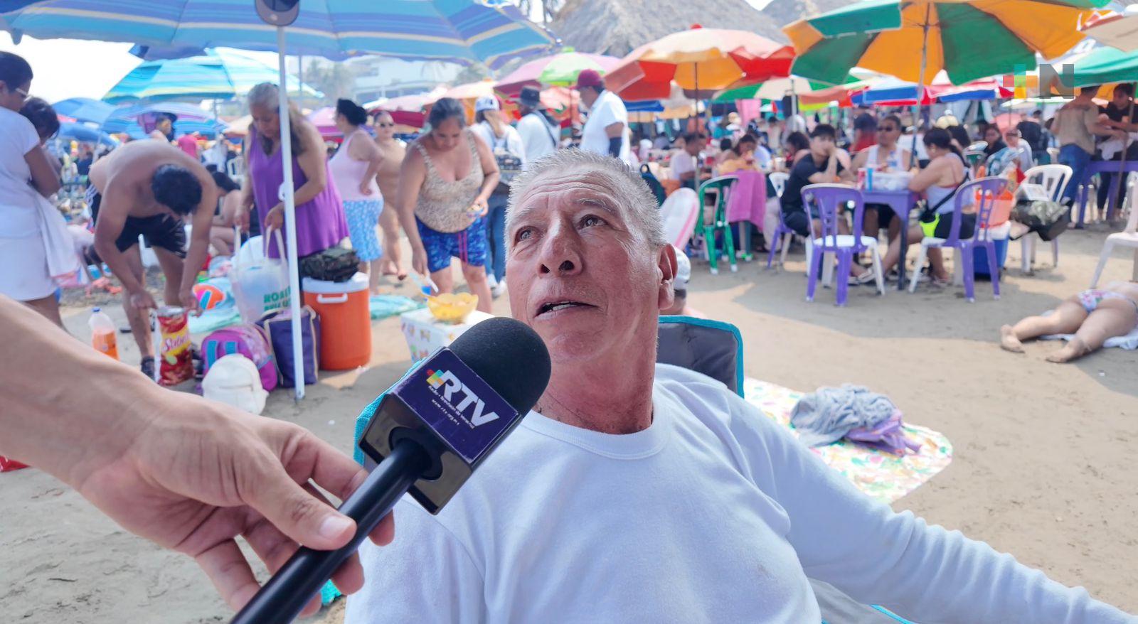 Familia Velázquez cambió la rutina de Cuautitlán Izcalli por el calor del puerto de Veracruz