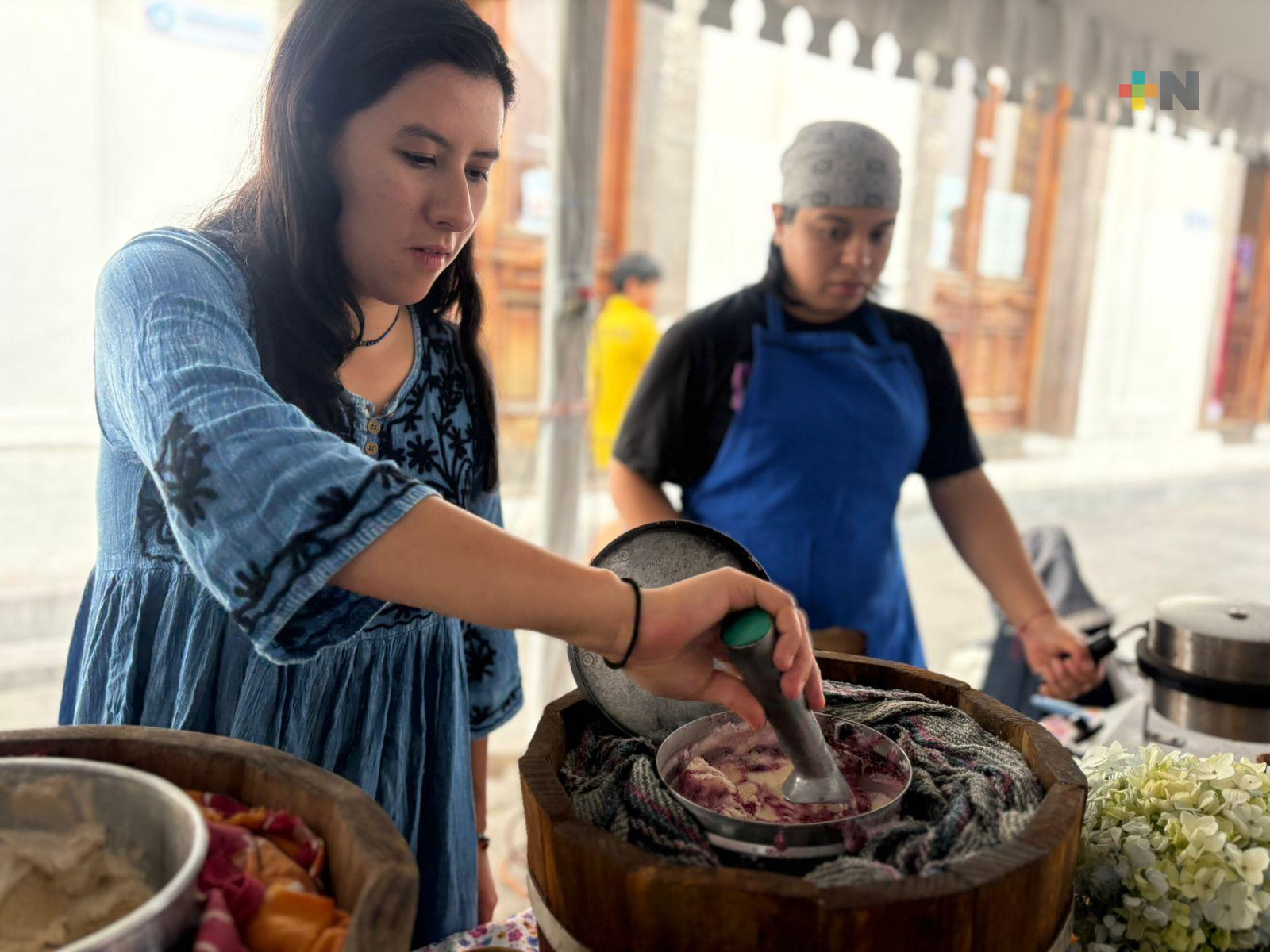 Mujeres xalapeñas impulsan nieves y paletas artesanales