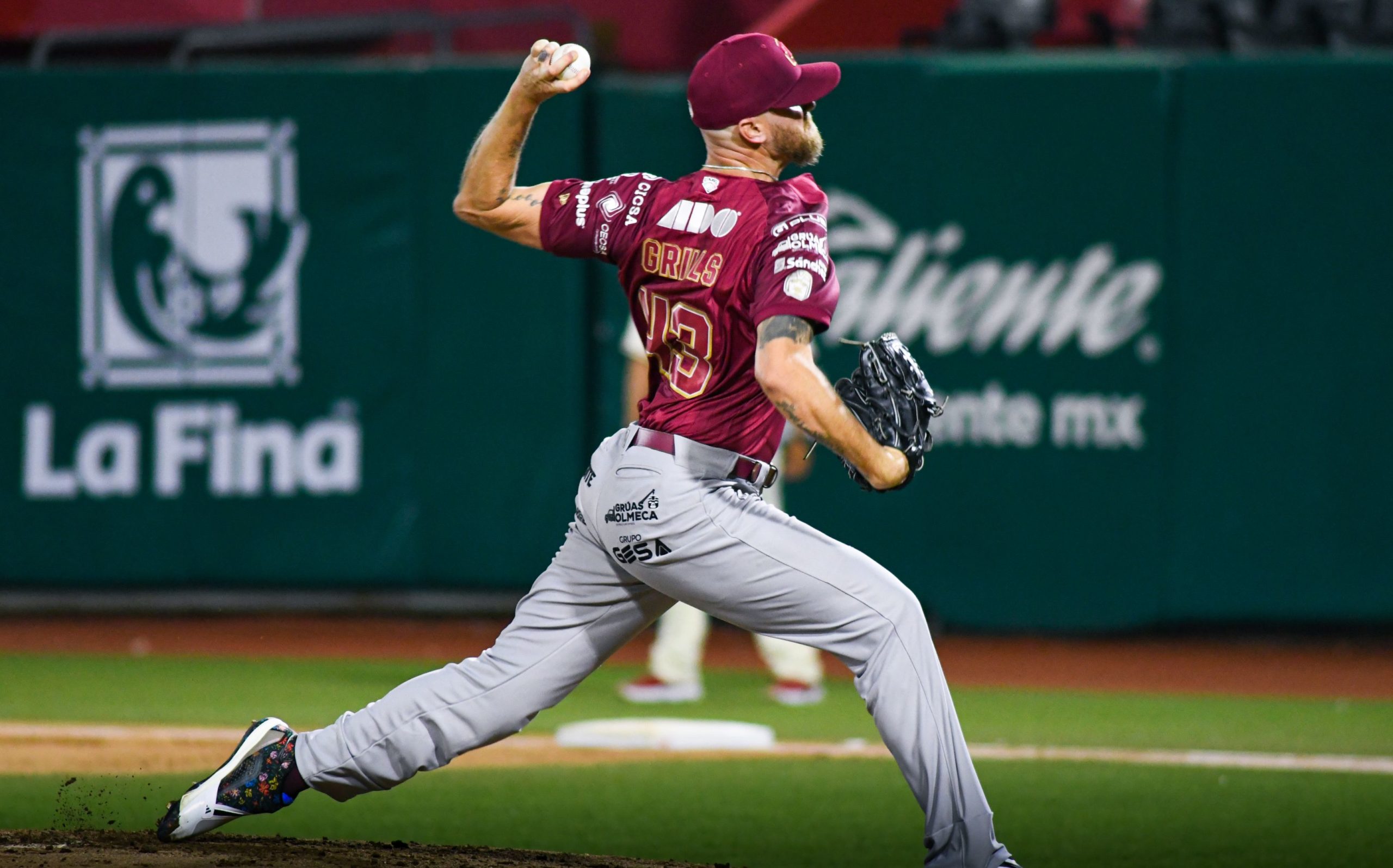 Olmecas blanquea a El Águila de Veracruz