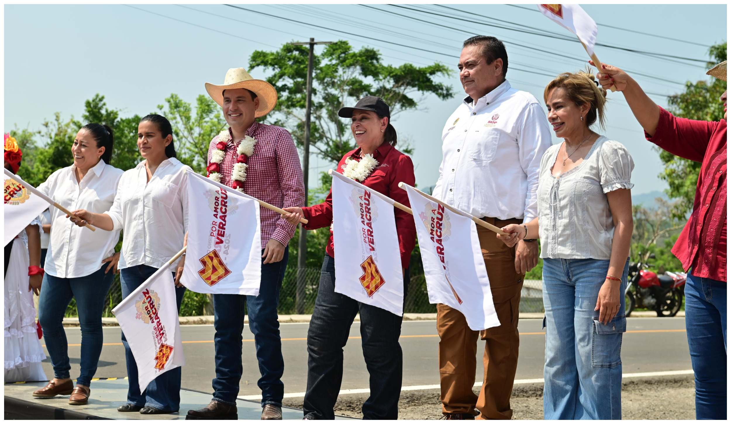 Cumple Rocío Nahle su palabra: entrega la totalidad de la carretera Isla–Santiago Tuxtla