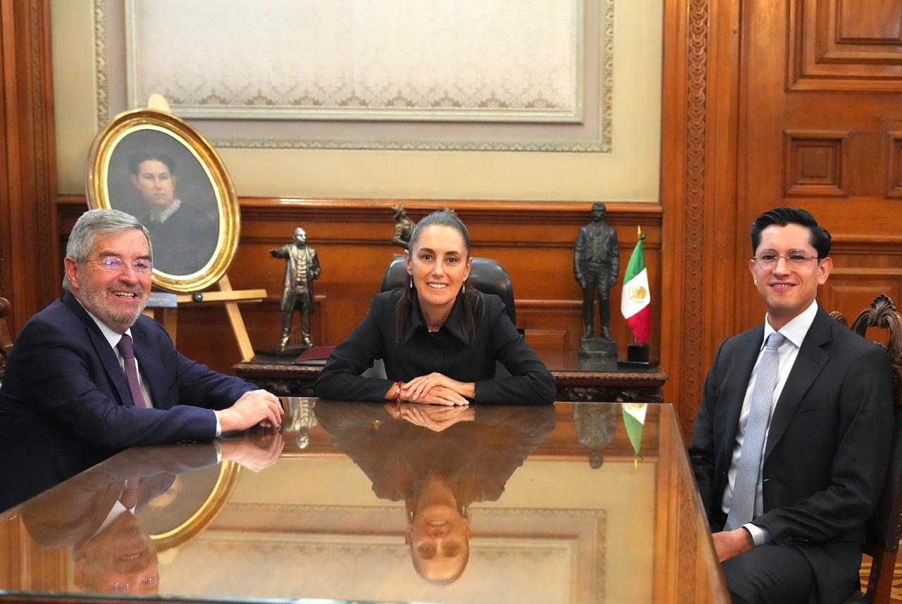 Presidenta anuncia salida de Juan Ramón de la Fuente como titular de SRE