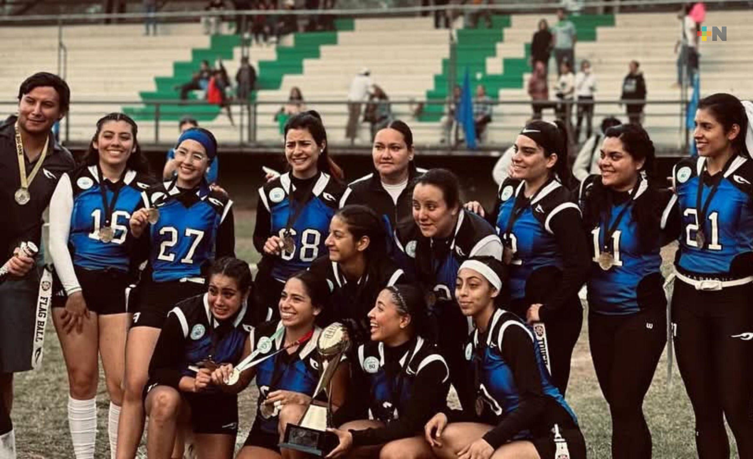 Se preparan equipos de la UV para torneo de tocho bandera en Estado de México