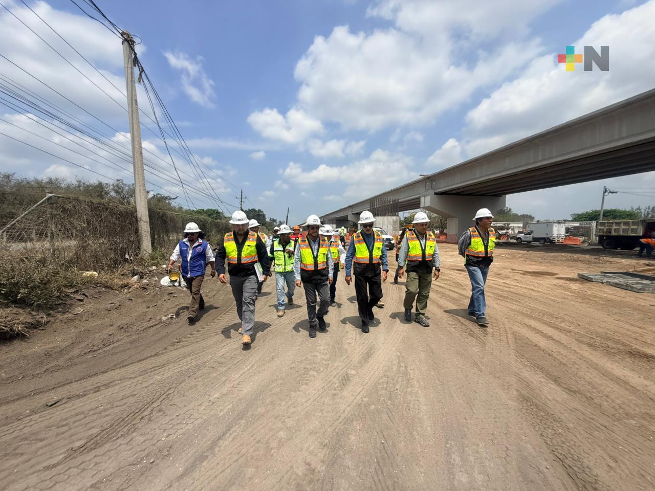 Supervisa titular de la SICT, Jesús Esteva, avances en distribuidor vial de Veracruz puerto
