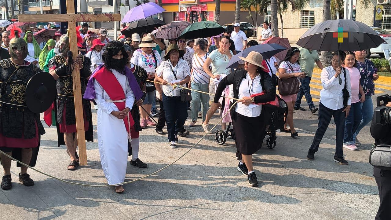 Realizan representación de Viacrucis en Veracruz puerto