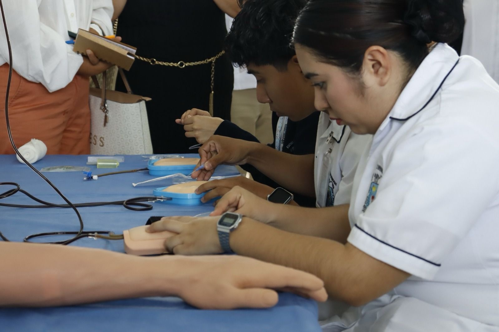 Valida Gobierno Federal actualización de plan de estudios de la Escuela de Enfermería de Coatepec