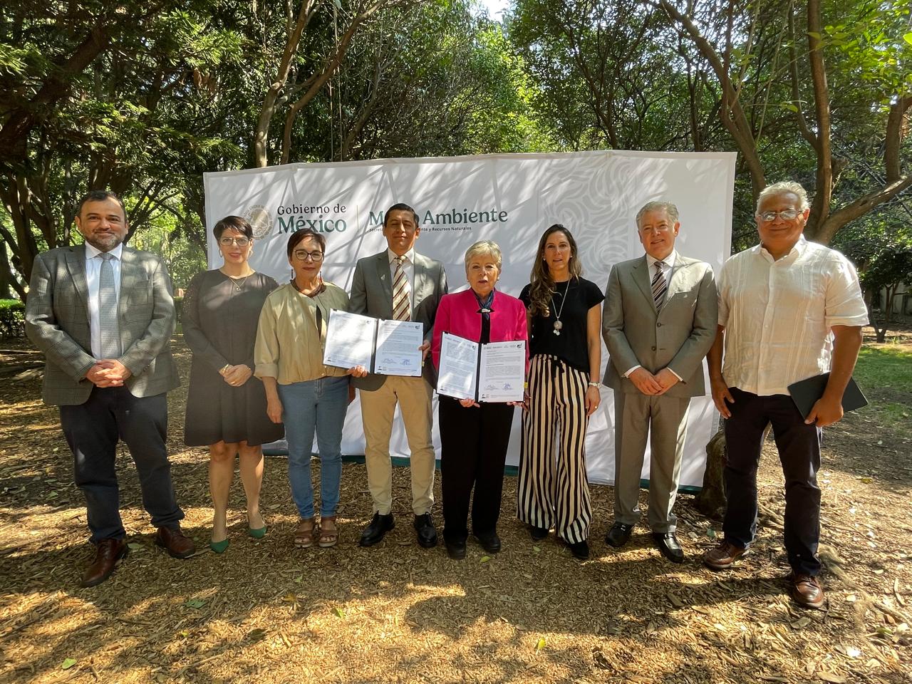 Autoridades y productores de aguacate fortalecen acciones para frenar deforestación