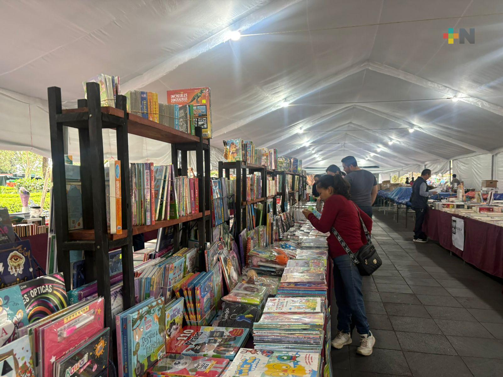 Libreros llaman a preservar y promover las lenguas originarias entre nuevas generaciones