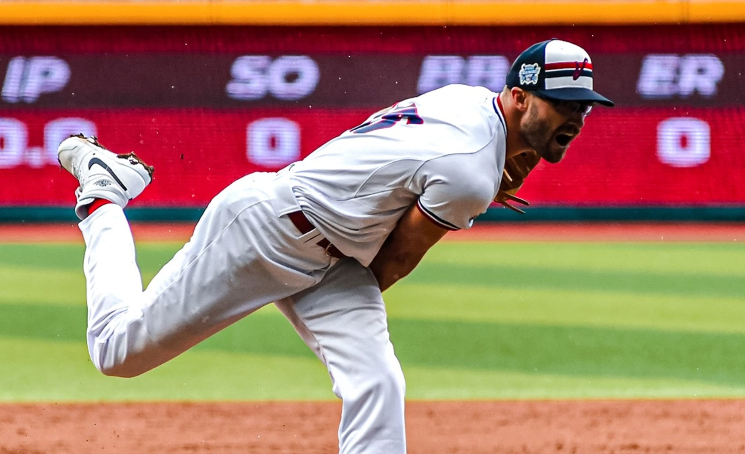 Pedro Meré satisfecho con las opciones de lanzadores y receptores que tendrá El Águila