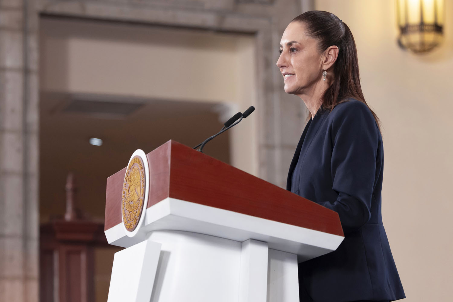 Presidenta Sheinbaum conversa con primera ministra de Japón; abordan inversión, comercio y cooperación