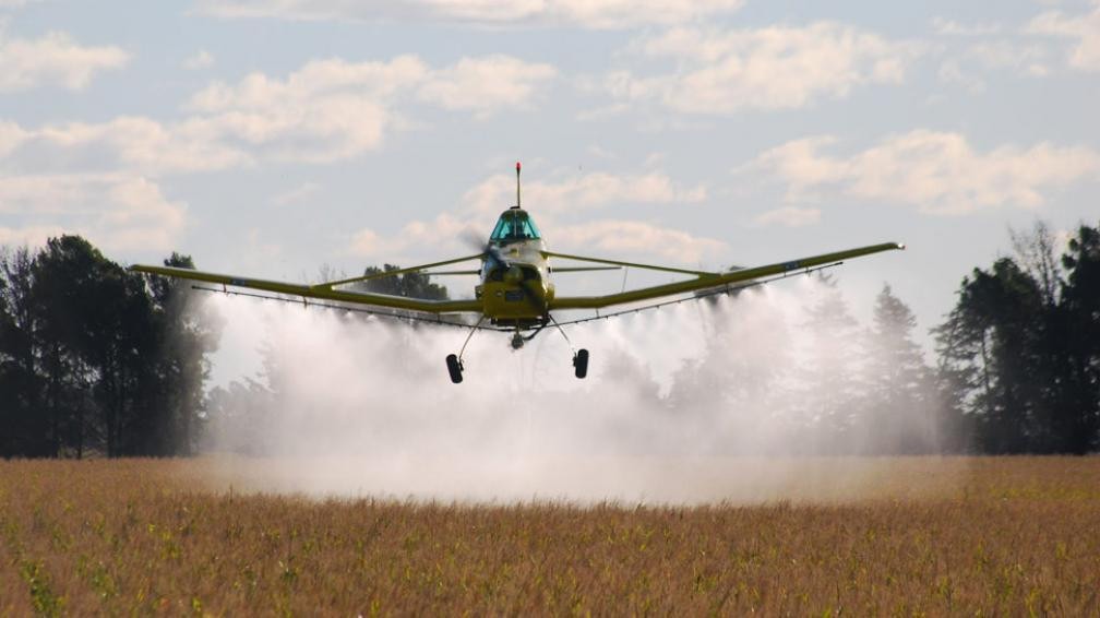 Hoy Día Internacional del Piloto Agrícola
