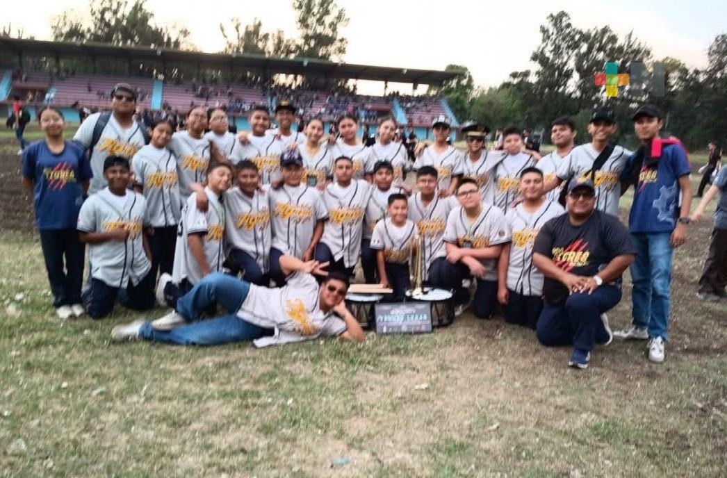 Secundaria de Coatzacoalcos obtiene tercer lugar nacional en competencia de bandas de guerra