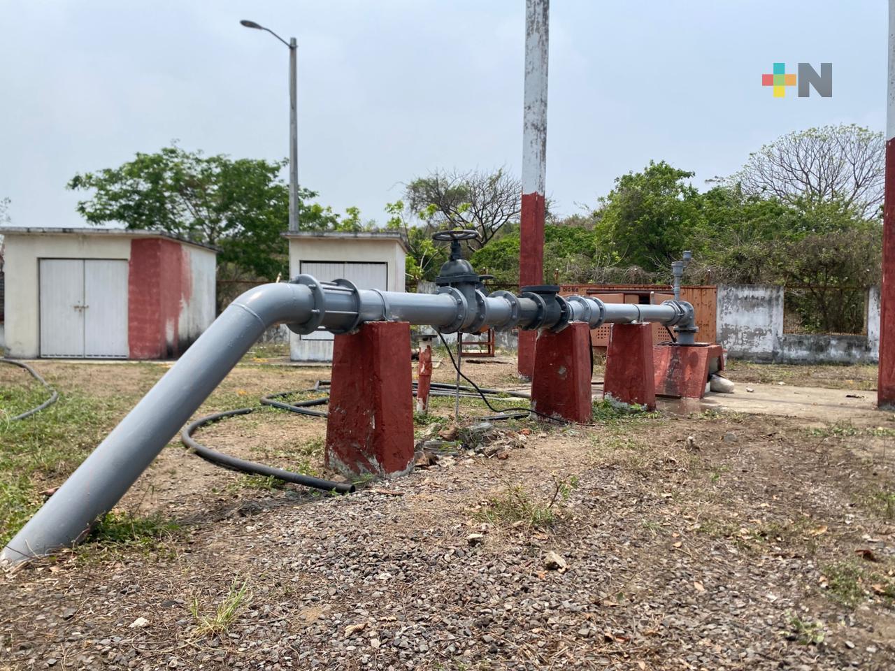 Habitantes de colonia de Veracruz puerto resuelven añeja falta de agua con apoyo estatal y municipal