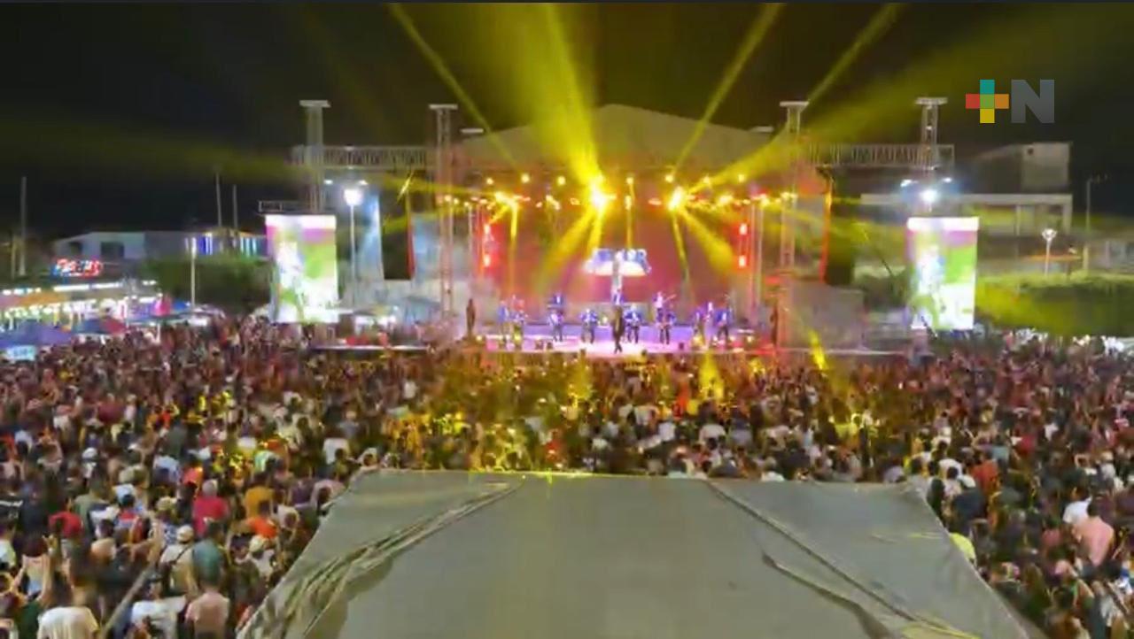 Carlos A. Carrillo cierra su carnaval con multitudinaria celebración y saldo blanco