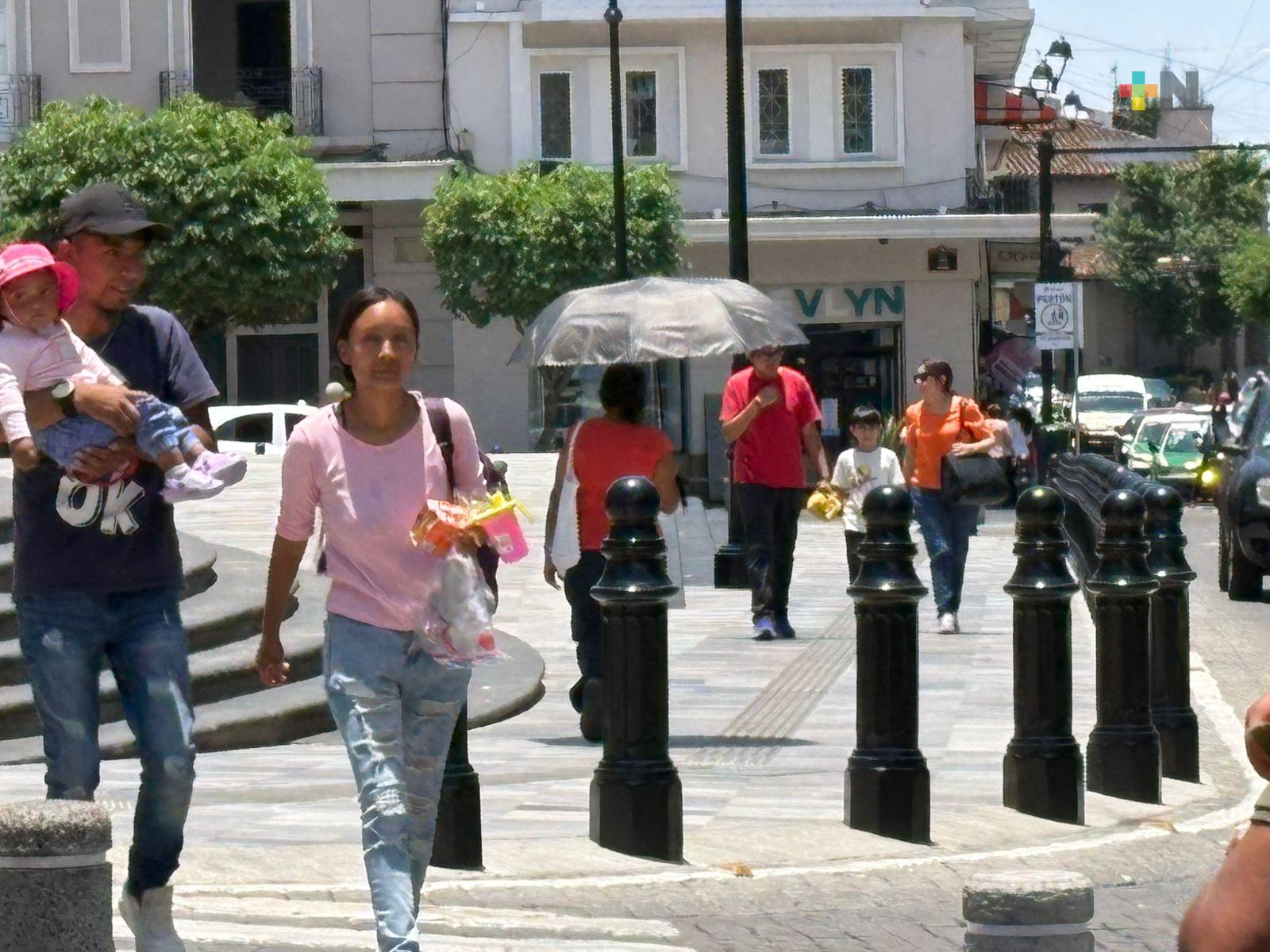 Tormentas eléctricas y fuertes vientos afectaron a Xalapa tras intenso calor