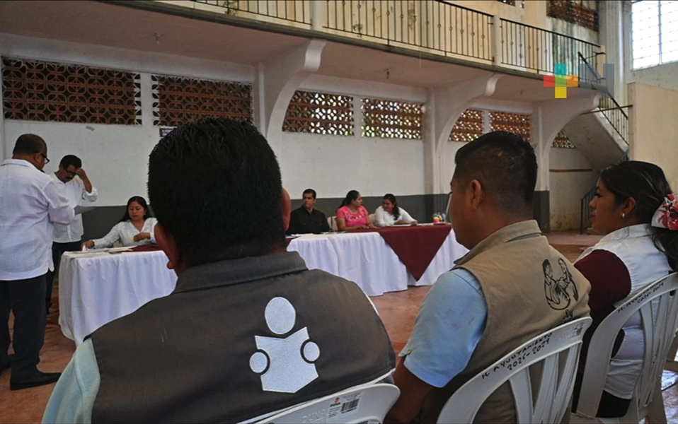Instalan Consejo de Participación Escolar en la Educación en Ixhuatlán de Madero