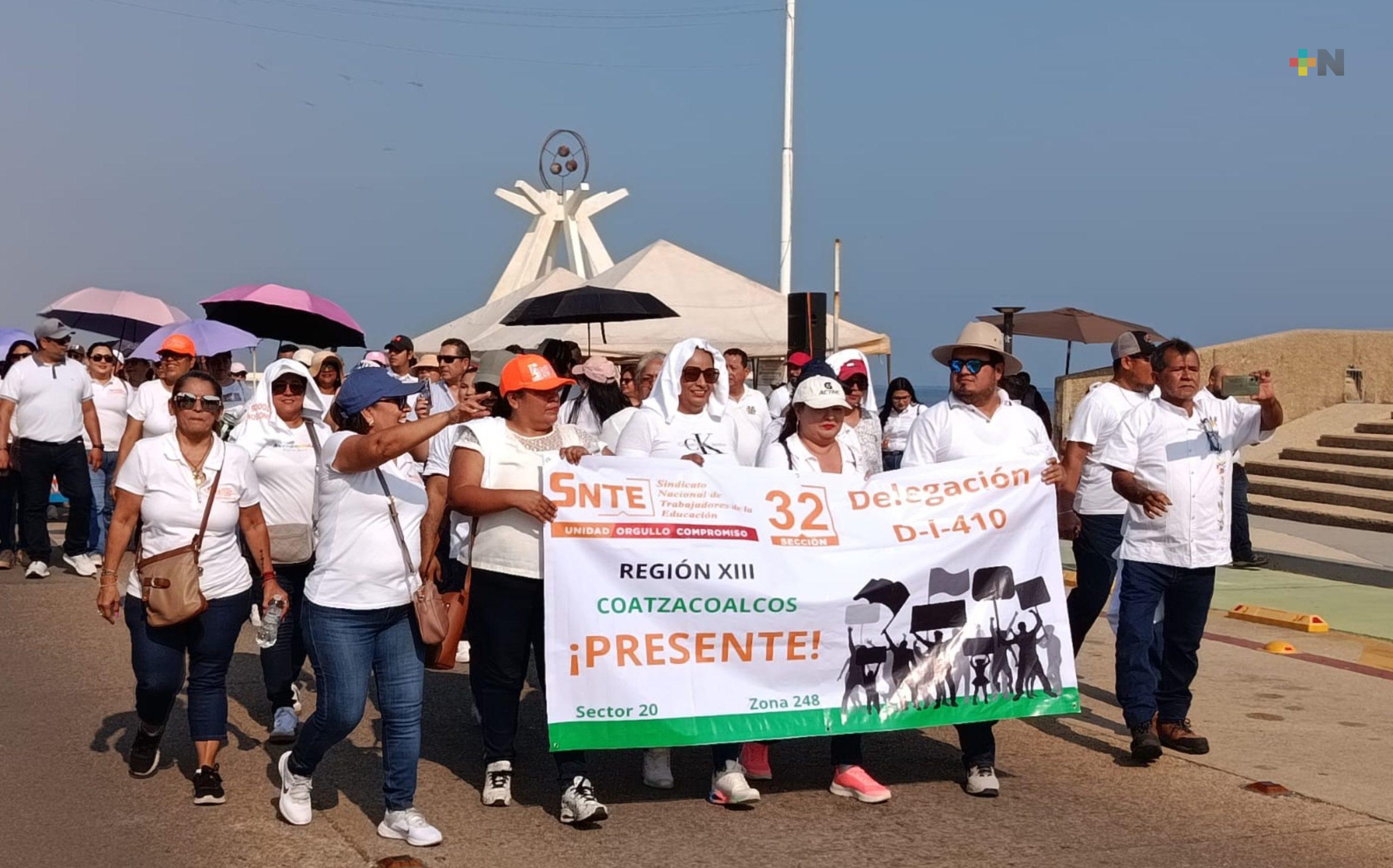 Así fue el desfile del Día del Trabajo en Coatzacoalcos