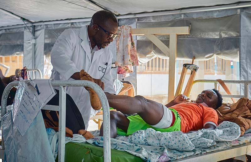 OMS refuerza equipos y vigilancia en países vecinos de la República Democrática del Congo por el ébola