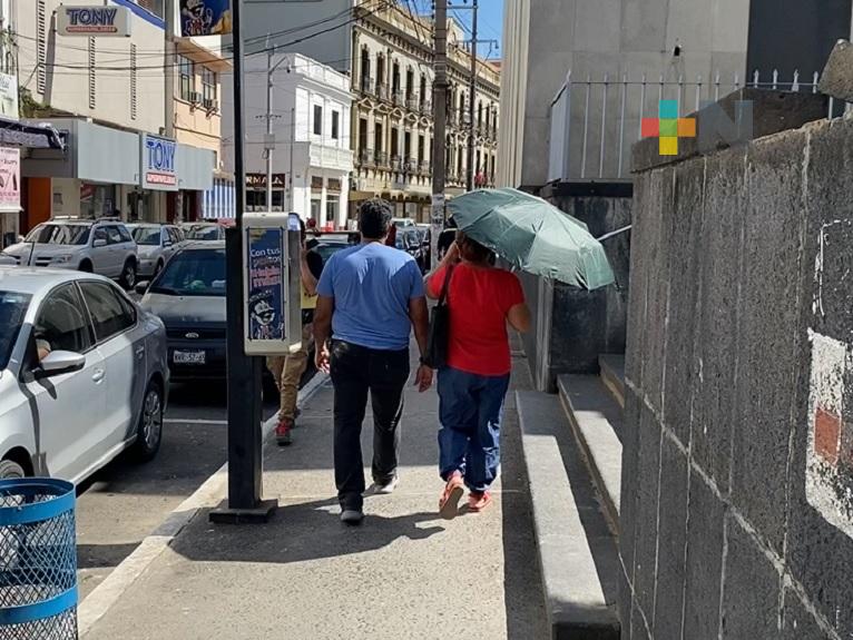 Ambiente caluroso; se esperan lluvias por la tarde noche en Veracruz