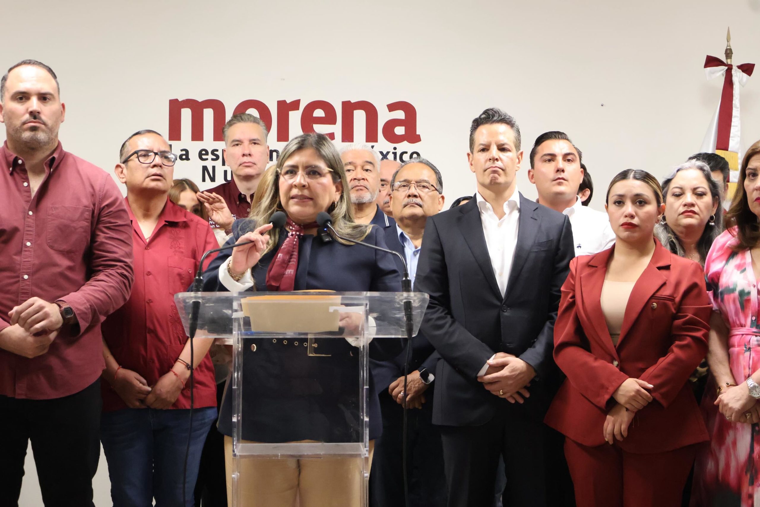 Morena NL denunciará ante la FGR  a Samuel García y Mariana Rodríguez