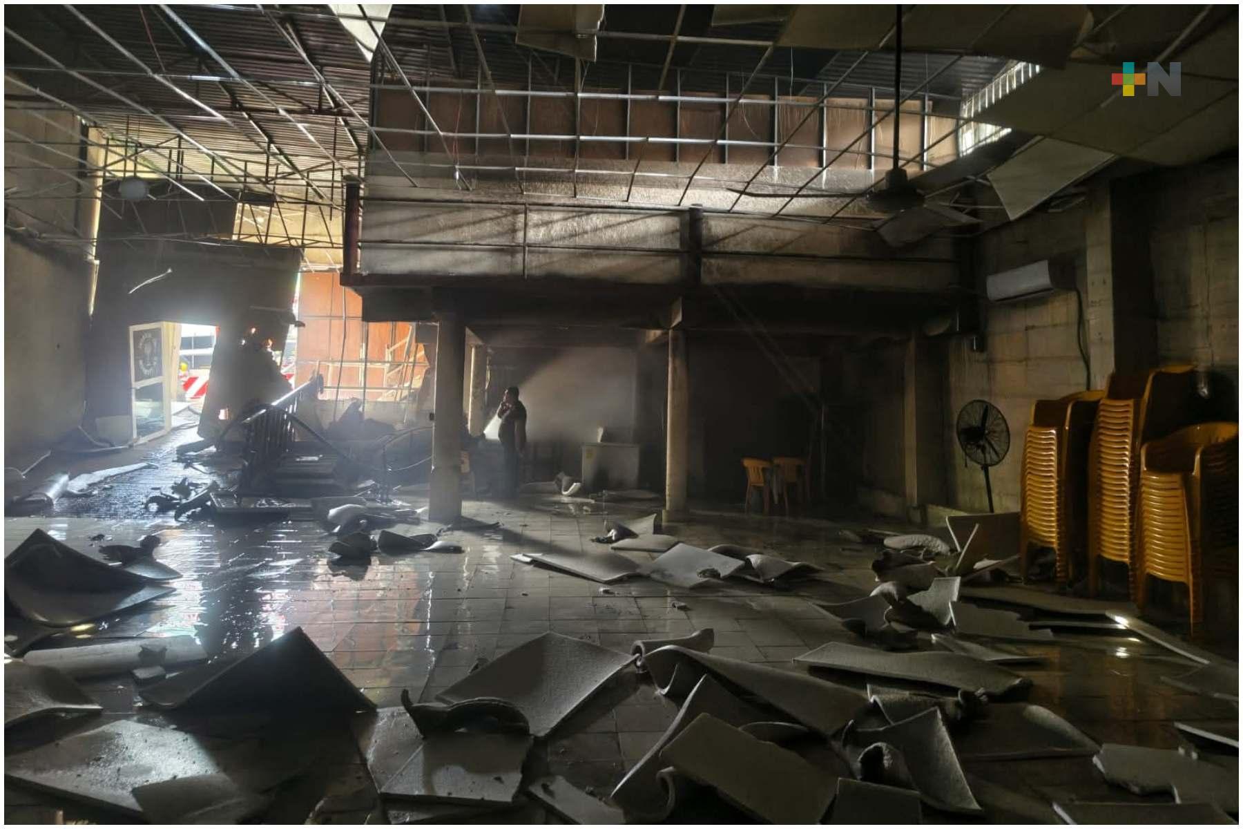 PC atiende incendio en iglesia de Minatitlán