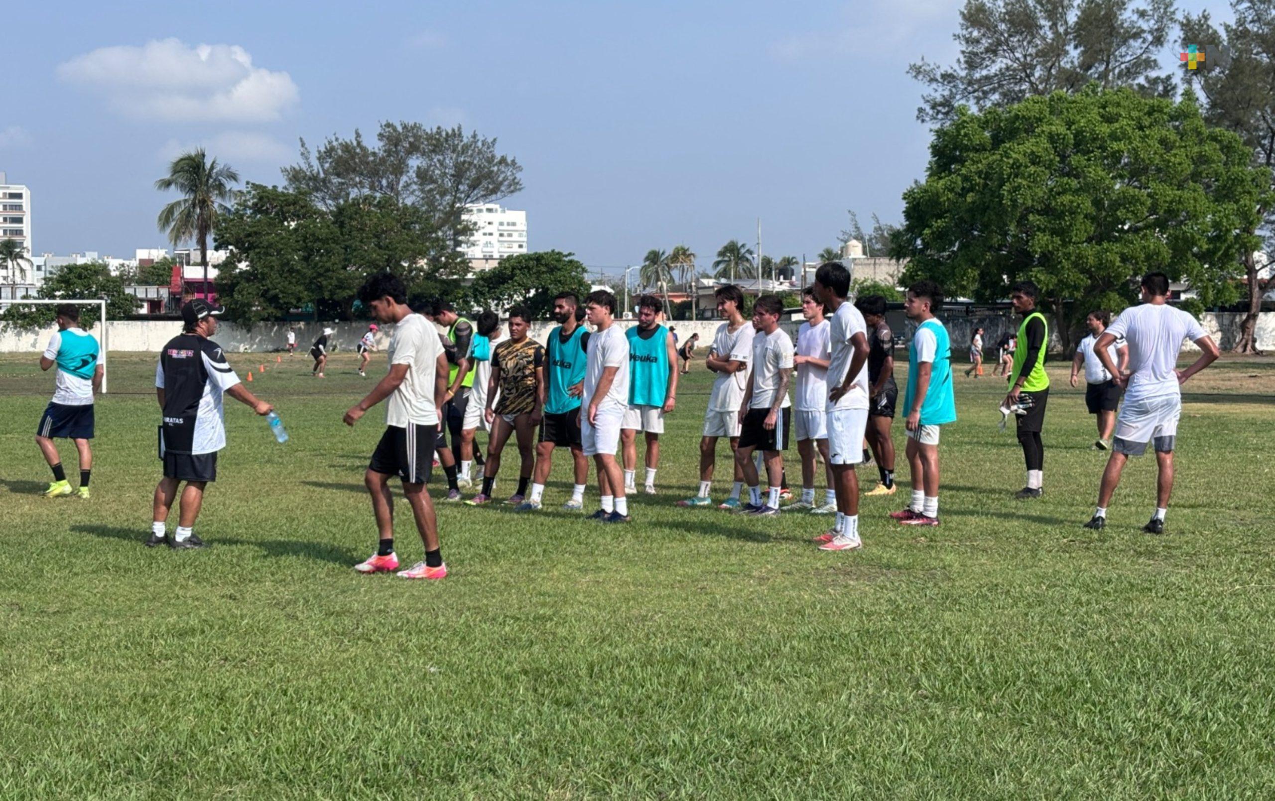 Continúa Piratas FC su preparación con sesión matutina en FEFUV