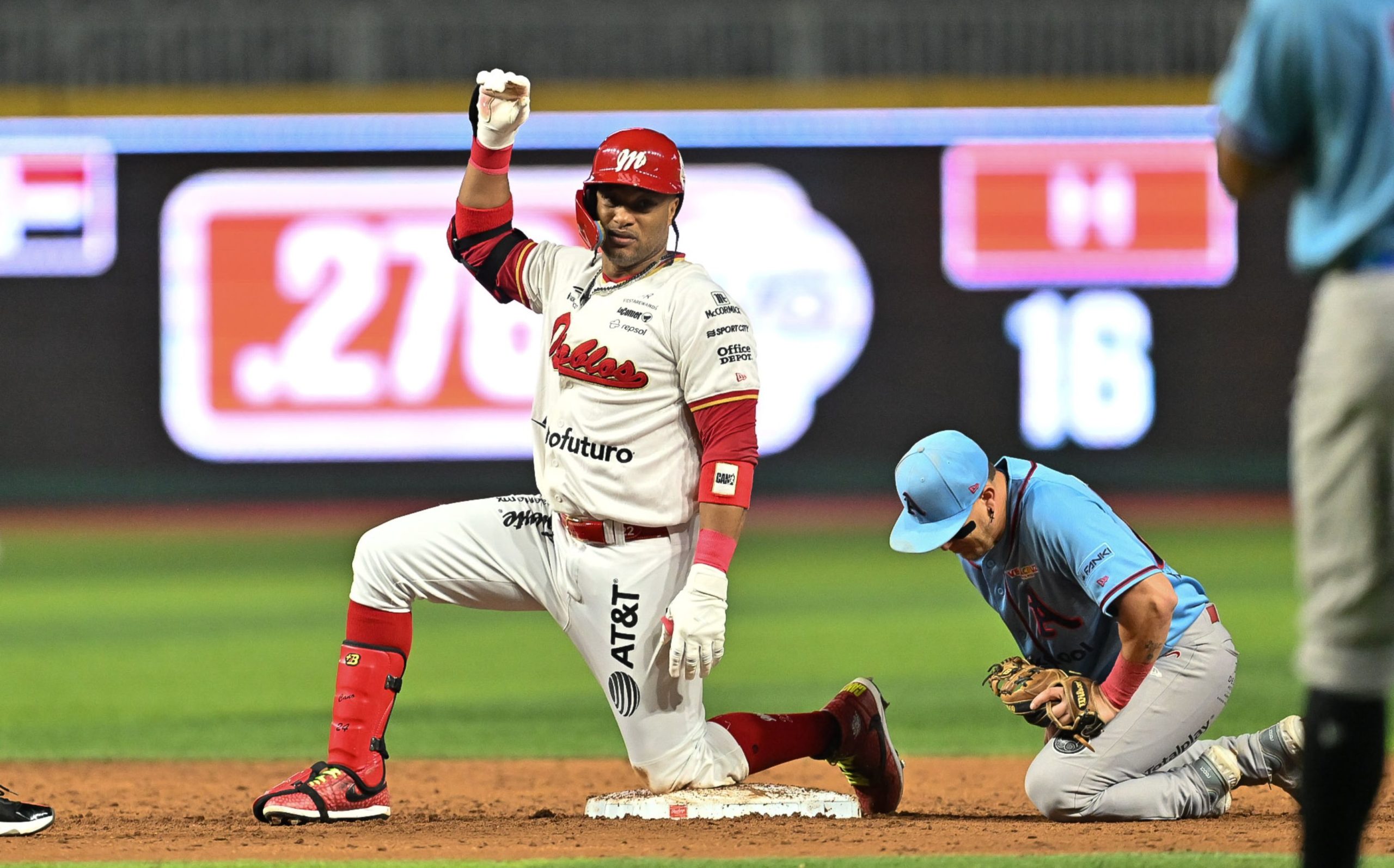 El Águila cae en arranque de serie en el Harp