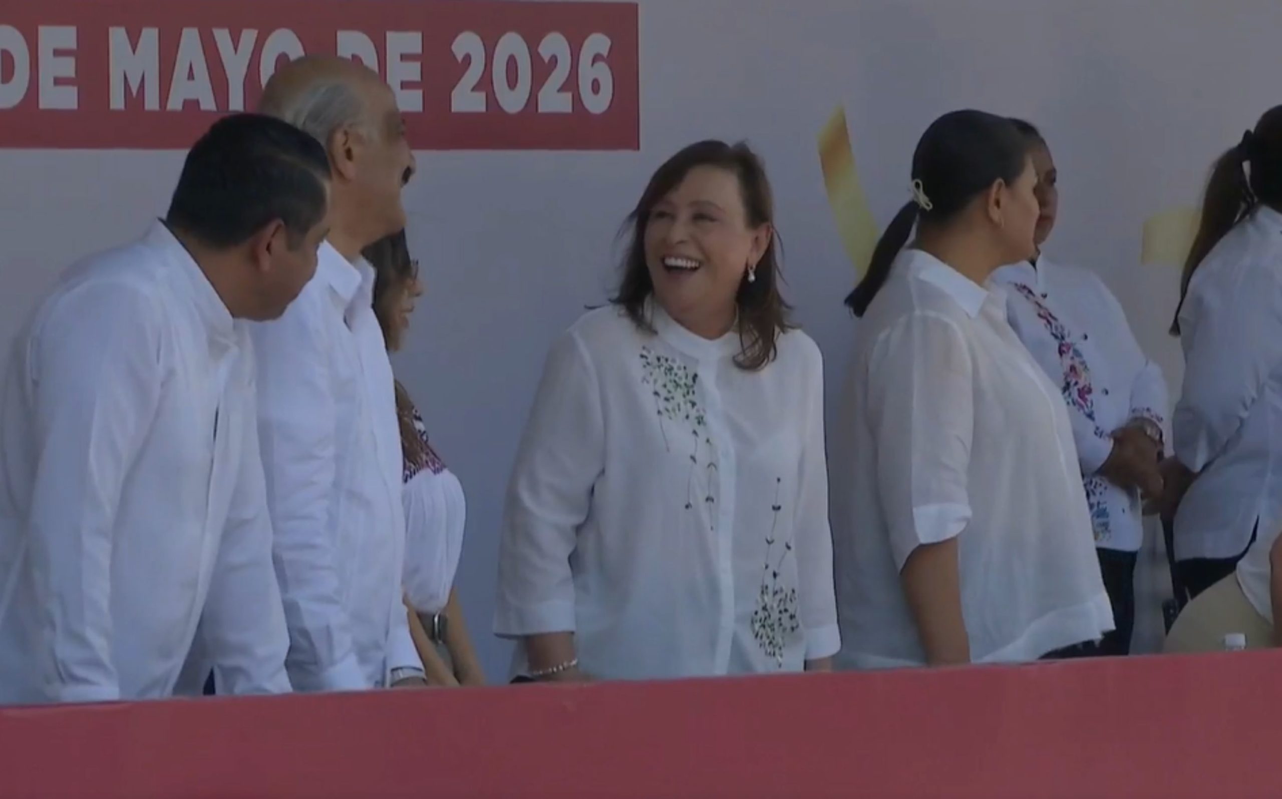 Rocío Nahle García resalta unidad laboral y anuncia contratos para personal de la UPAV