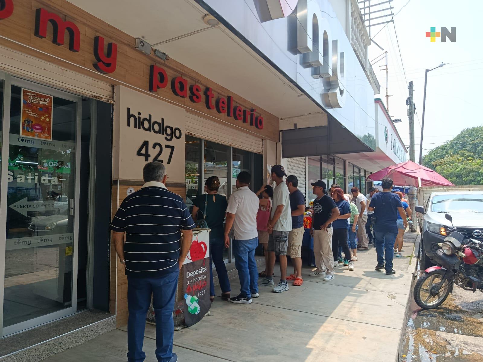 Flores y pasteles lo más buscado por Día de las Madres en Coatzacoalcos