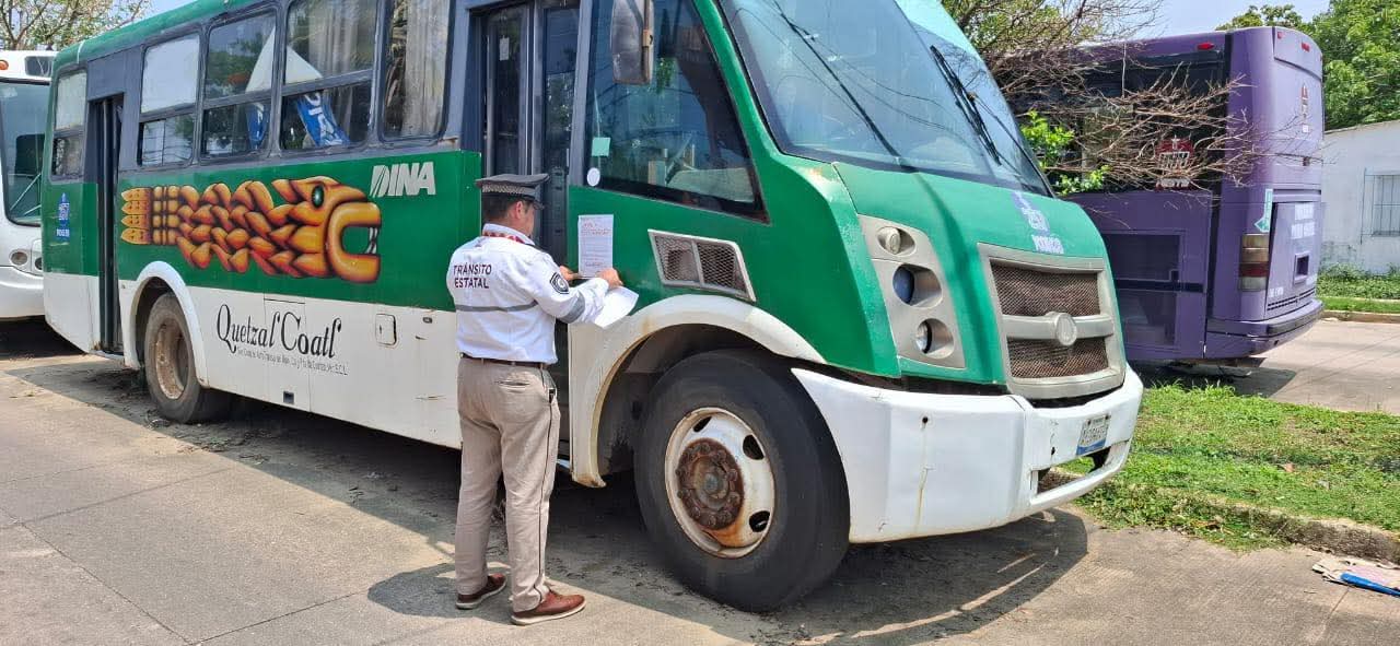 Operativo para retirar autos «maceta» en Coatza es notable en movilidad y seguridad