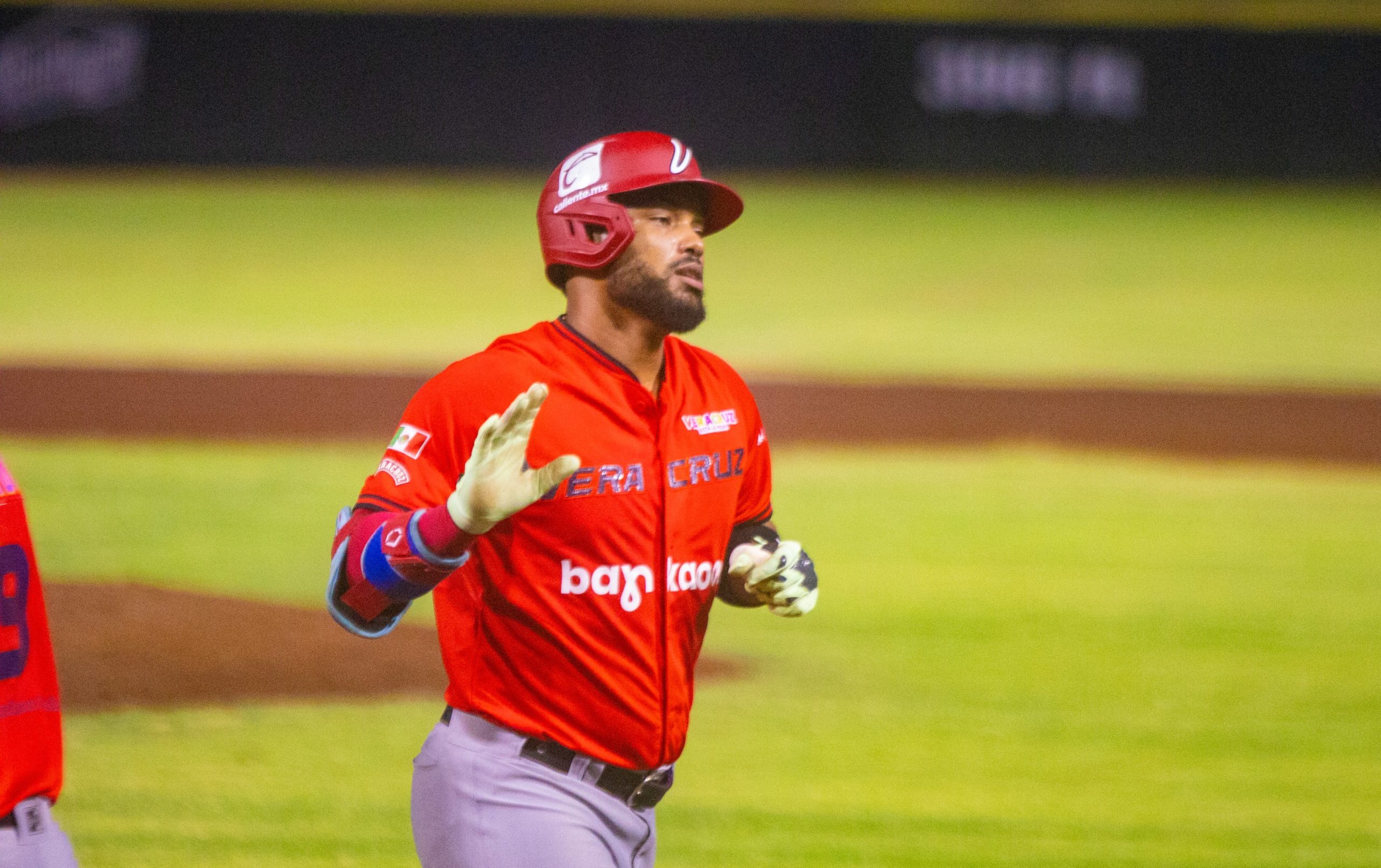 Piratas empató la serie en Campeche