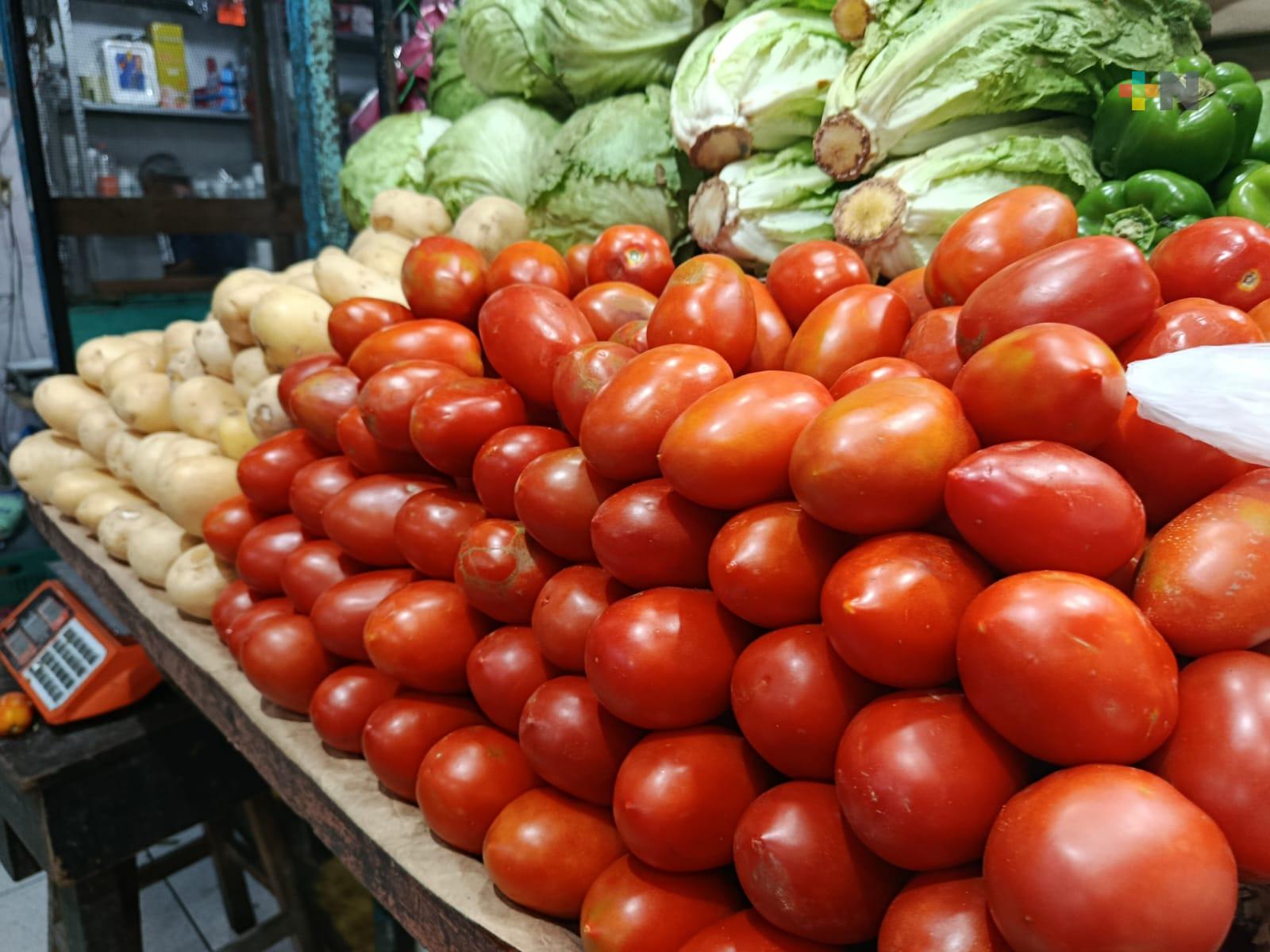 Baja precio de jitomate, huevo y limón