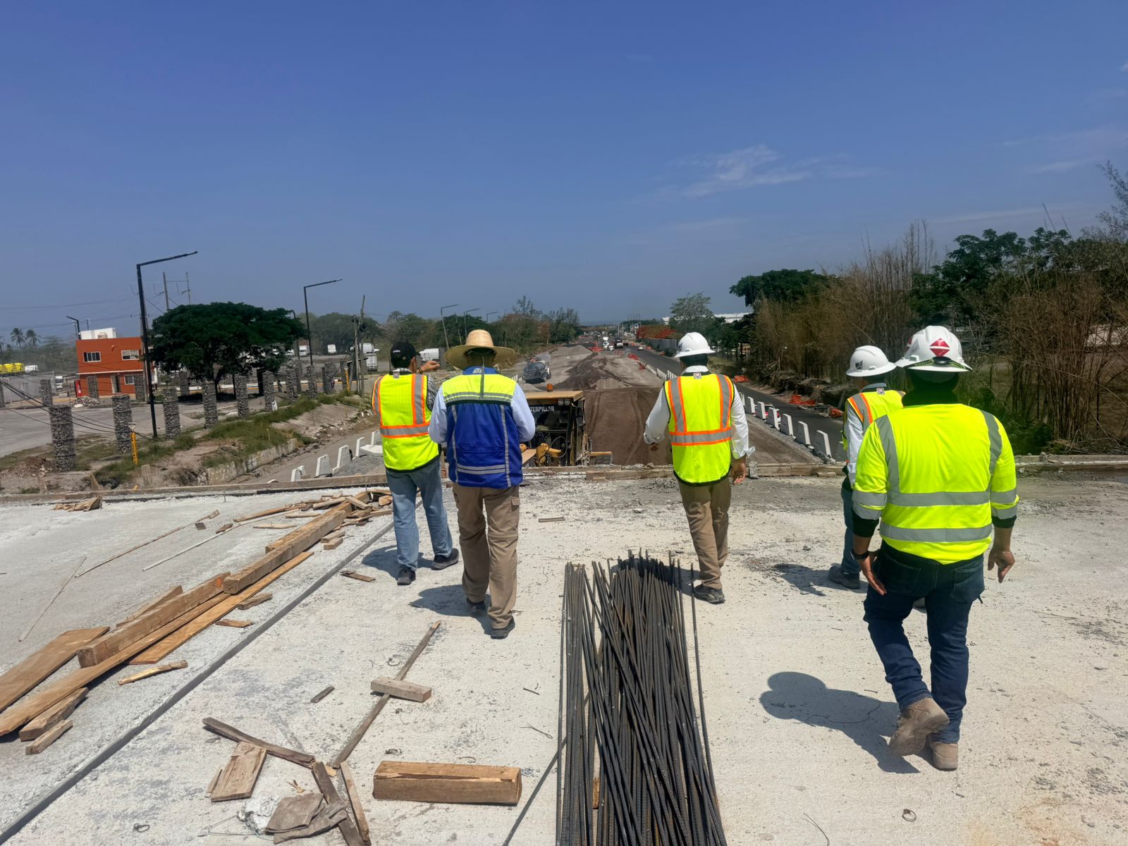 Registra distribuidor vial de acceso al Puerto de Veracruz 70 por ciento de avance: SICT