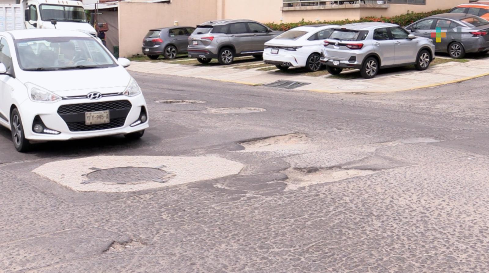 Piden reparar dar mantenimiento a la avenida Vía Muerta de Boca del Río