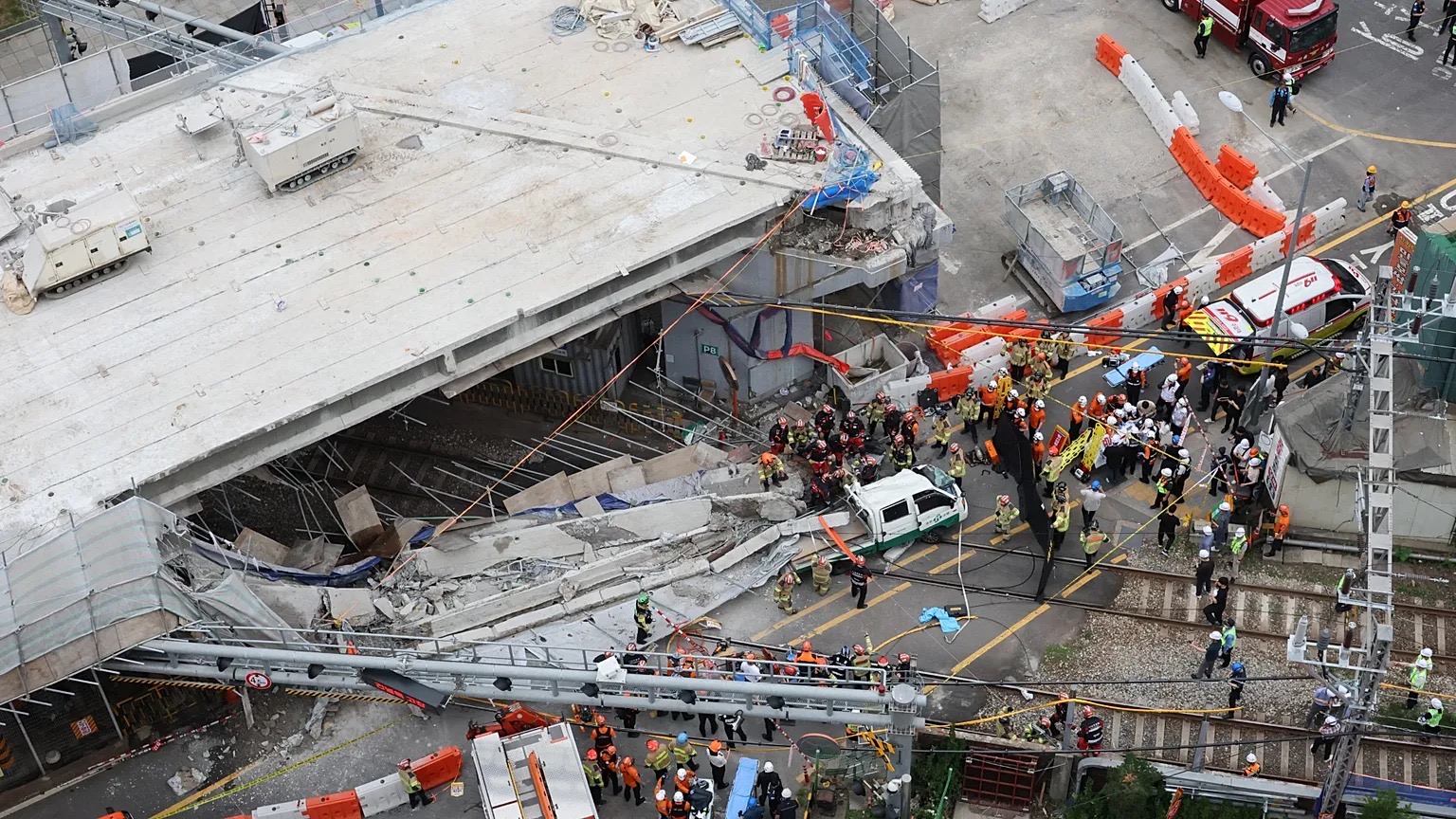 Tragedia en Seúl: derrumbe de viaducto deja tres muertos