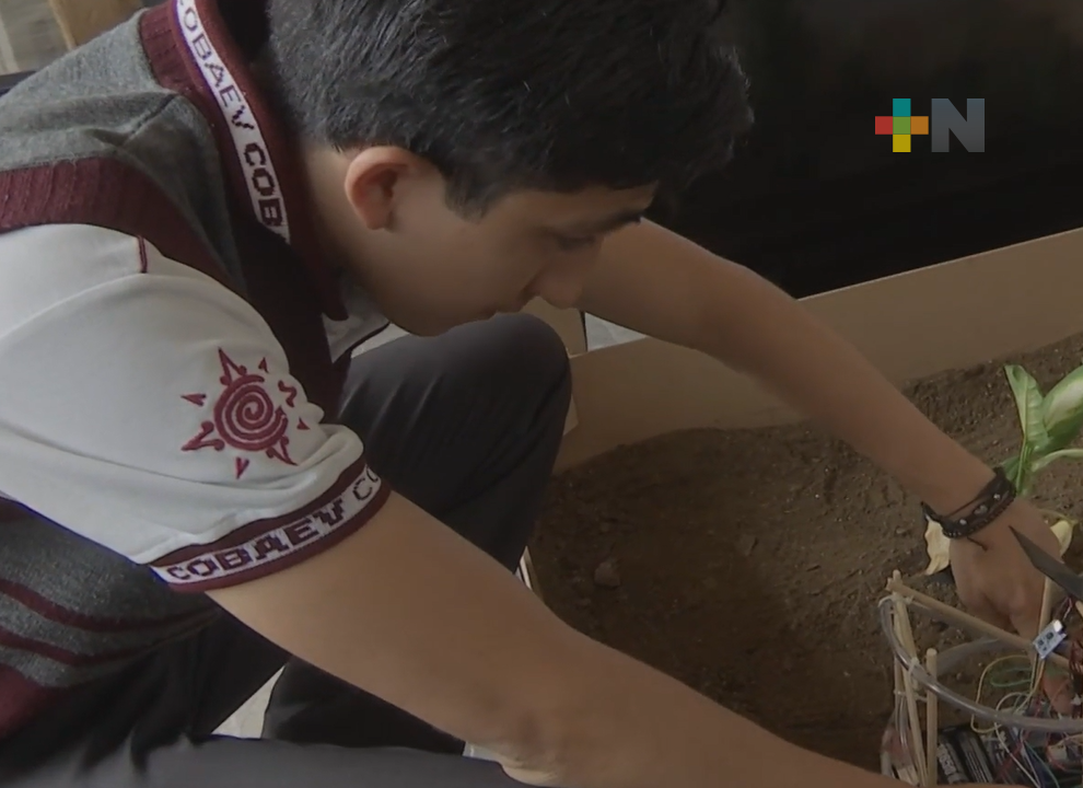 Estudiantes del Cobaev presentan trabajos  en concurso de física en Museo Kaná