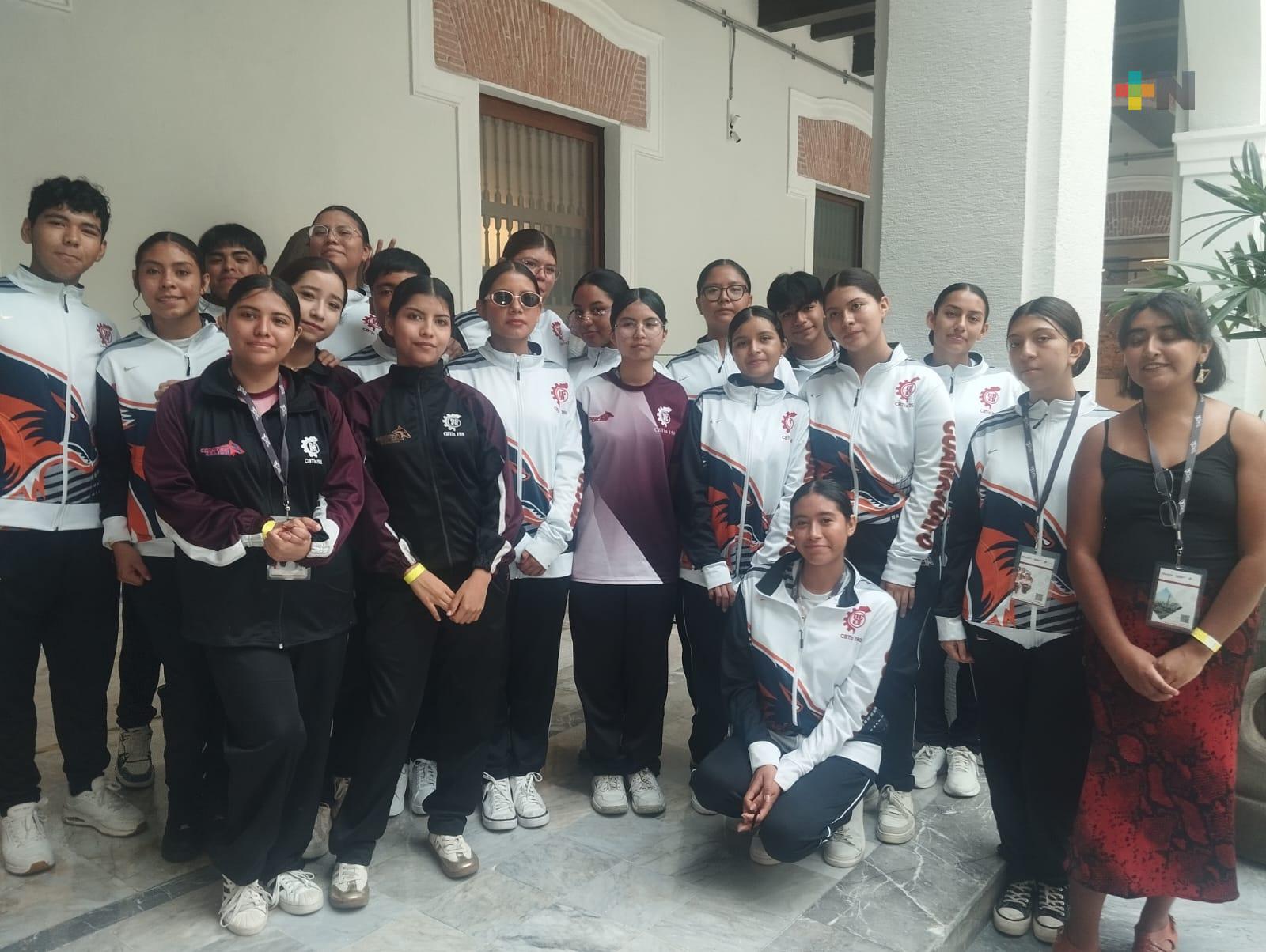 Coro de Cbtis de Celaya llega a Veracruz a participar en el Encuentro de la DGETI
