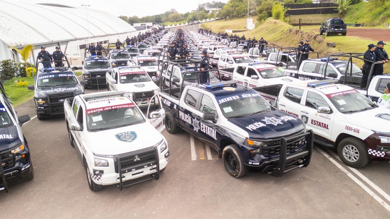 Veracruz invierte en nuevas unidades y depura parque vehicular para reducir gasto público: Gobernadora