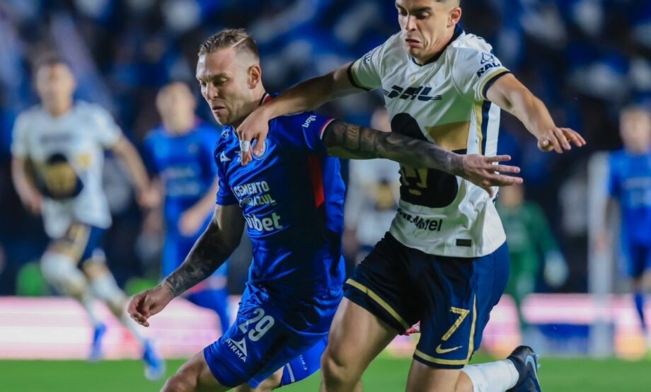 Cruz Azul y Pumas empatan en juego de ida