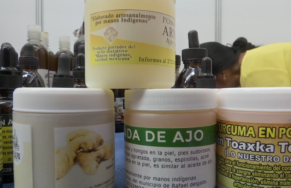 En Zongolica elaboran medicamentos con ajo que combinan ingredientes naturales